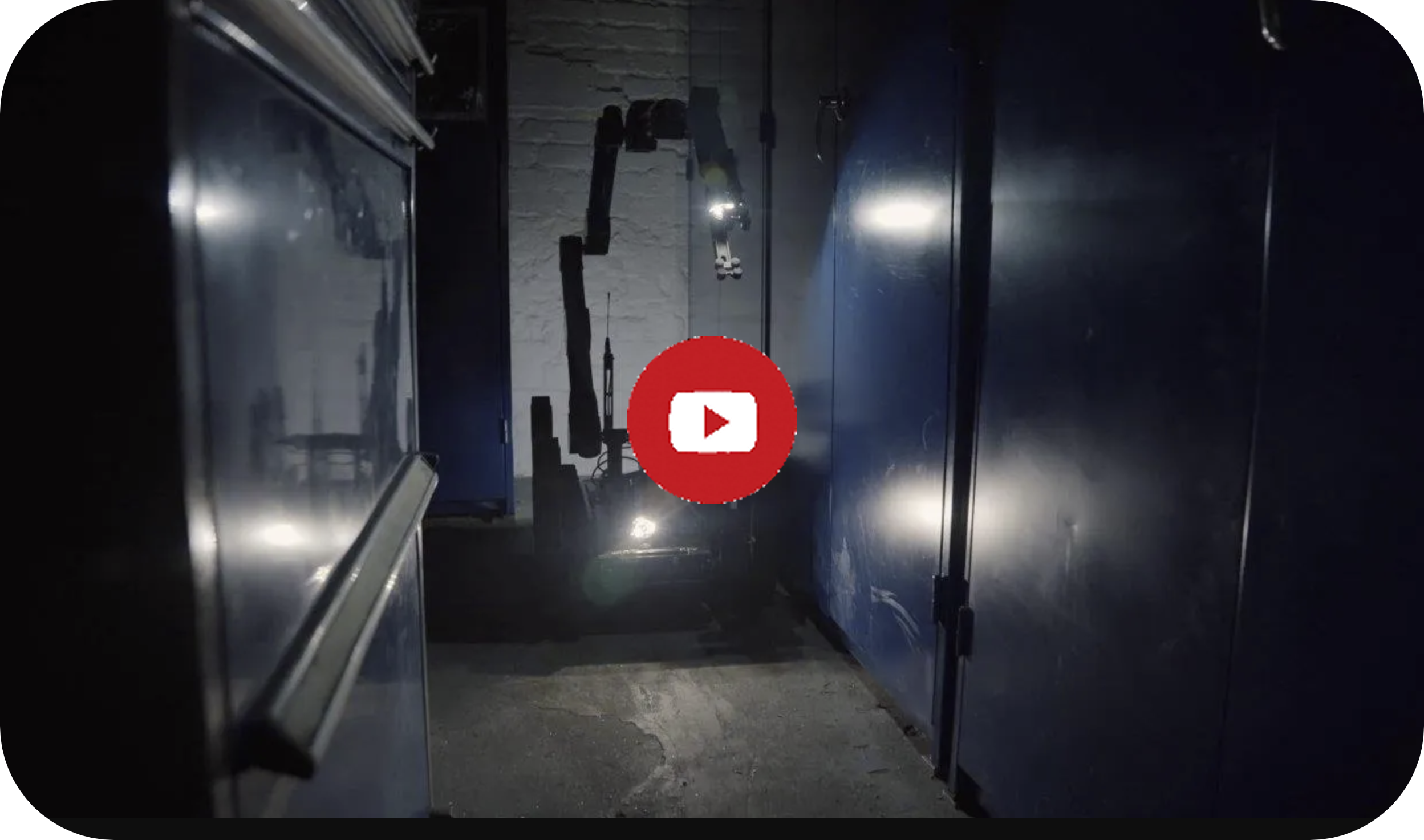 ZEUS, an EOD and CBRNe robot capable of working in the dark with bright LED lights